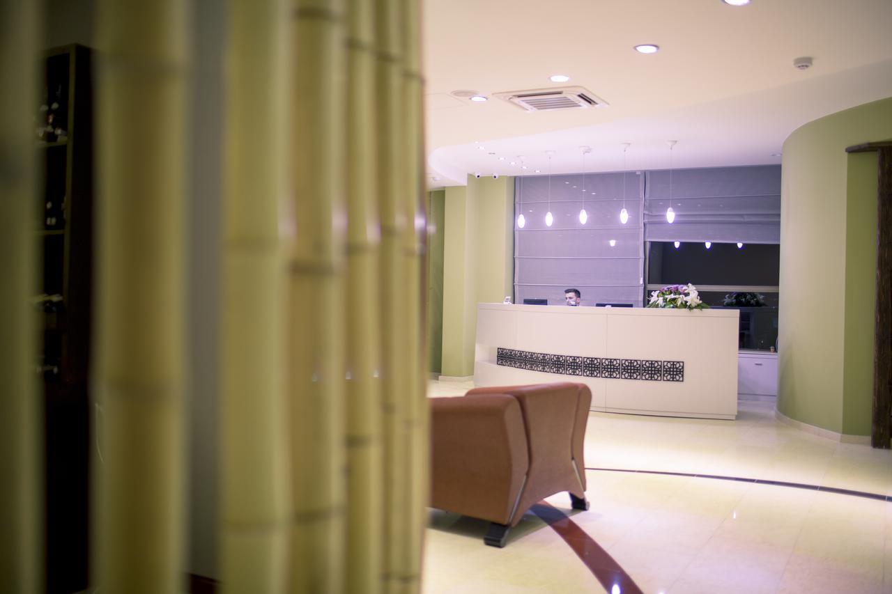 Semitronix Hotel Prishtina Pristina Buitenkant foto