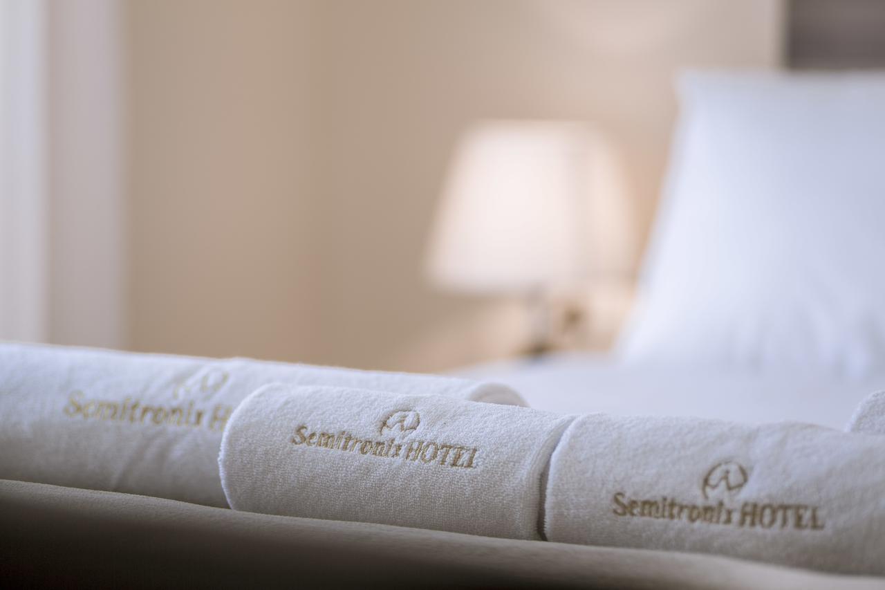 Semitronix Hotel Prishtina Pristina Buitenkant foto